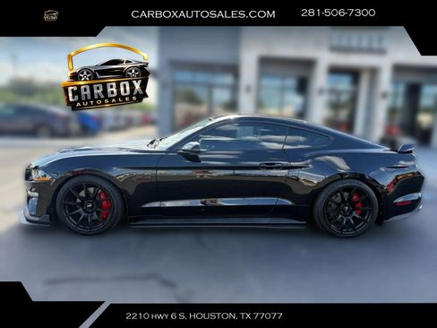 Used 2018 Ford Mustang GT w/ Black Accent Package RWD image 2