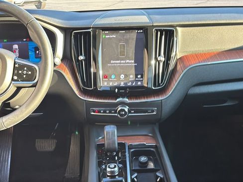 Used 2024 Volvo XC60 B5 Plus w/ Climate Package AWD/4WD image 5