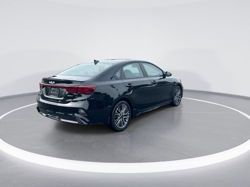 Used 2023 Kia Forte GT-Line w/ GT-Line Premium Package FWD image 9