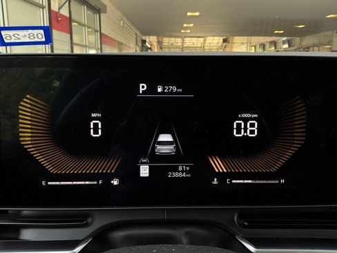 Used 2026 Kia Carnival FWD image 41