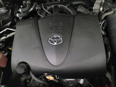 Used 2021 Toyota Highlander XLE image 30