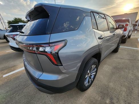 Used 2026 Chevrolet Equinox LT FWD image 4