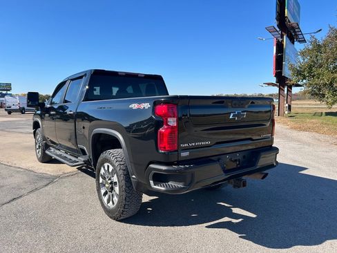 Used 2022 Chevrolet Silverado 2500 Custom w/ Custom Value Package image 7