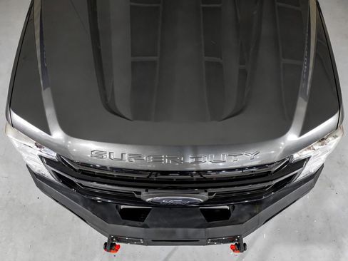 Used 2020 Ford F250 XLT image 36