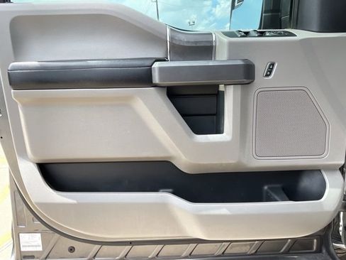 Used 2015 Ford F150 XLT w/ Equipment Group 301A Mid image 32