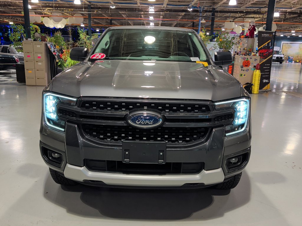 Used 2025 Ford Ranger XLT w/ Equipment Group 301A High AWD/4WD image 8