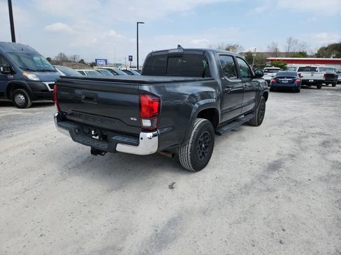 Used 2019 Toyota Tacoma SR5 image 6