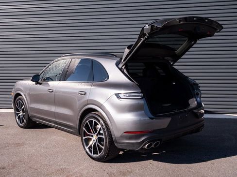 Certified 2024 Porsche Cayenne S w/ Premium Package image 32