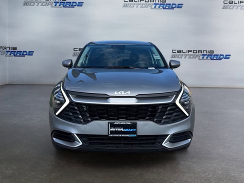 Used 2024 Kia Sportage LX image 2