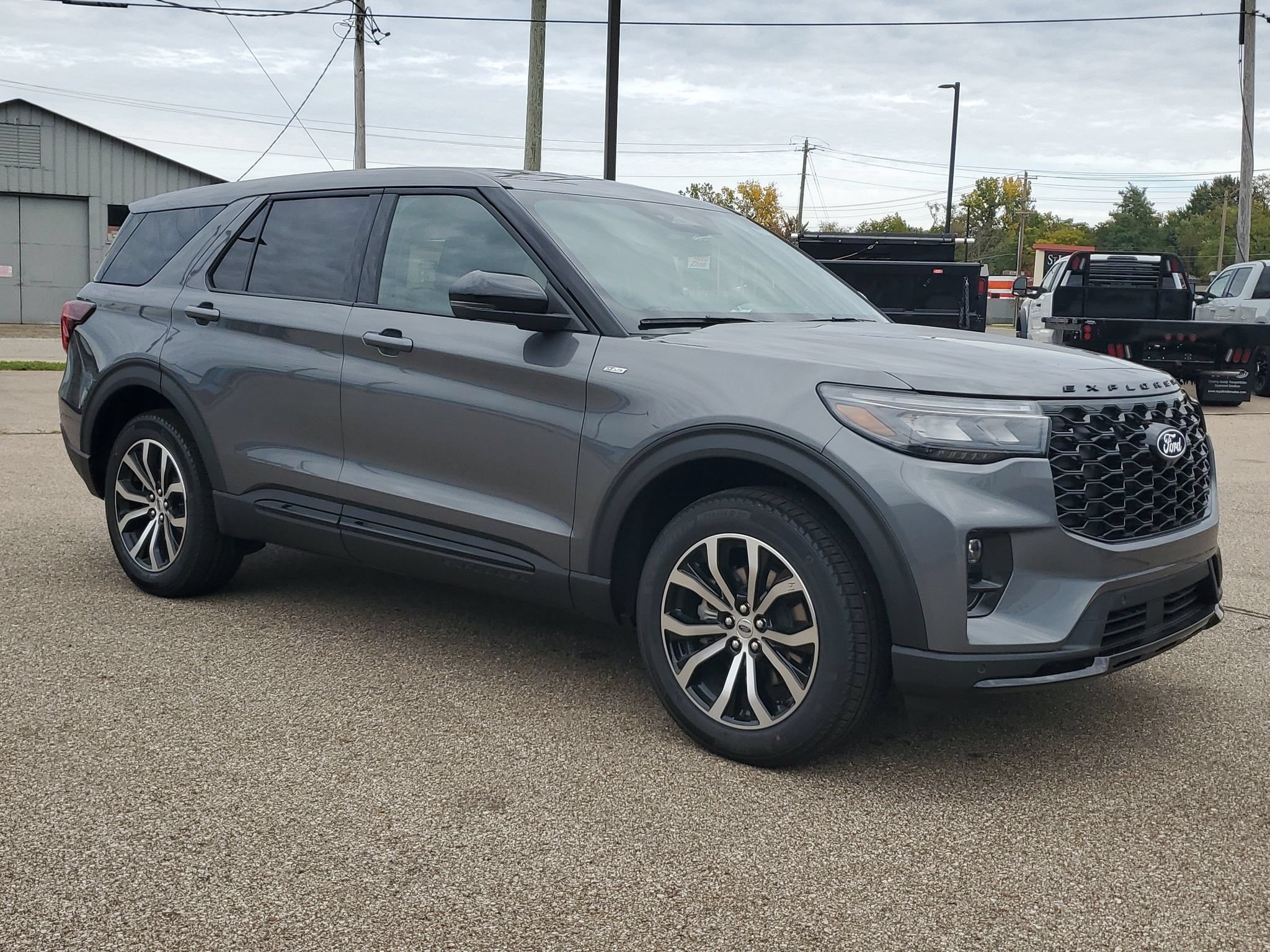 New 2027 Ford Explorer ST-Line AWD/4WD image 3