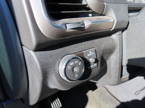 Used 2014 GMC Acadia Denali image 13