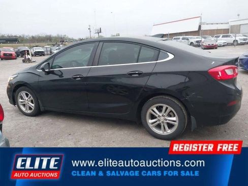 Used 2017 Chevrolet Cruze LT w/ Convenience Package FWD image 28
