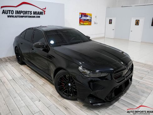 Used 2026 BMW M5 w/ Carbon Package image 35