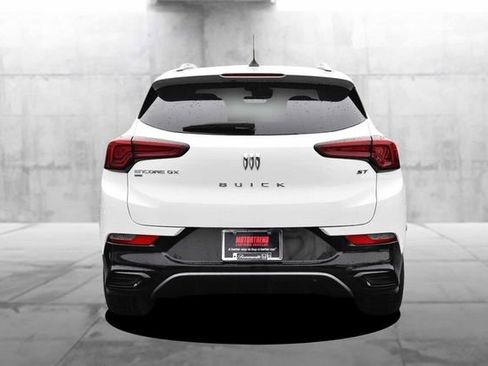 Used 2024 Buick Encore GX Sport Touring image 6