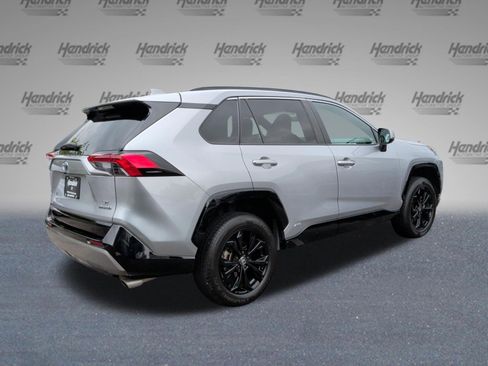 Used 2022 Toyota RAV4 SE AWD/4WD image 7