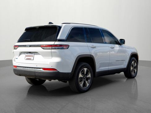 Used 2022 Jeep Grand Cherokee Limited 4xe w/ Luxury Tech Group II image 7