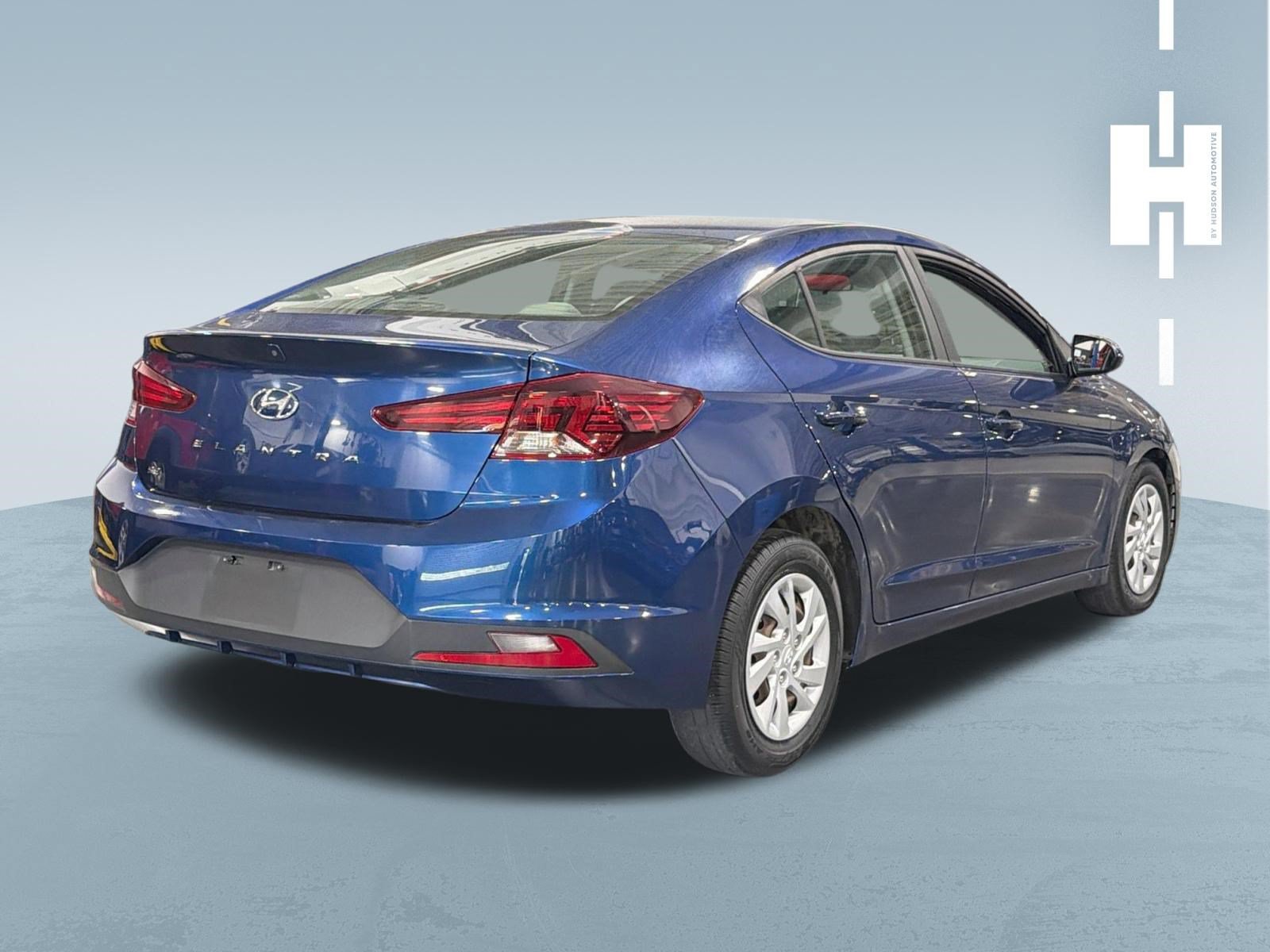 Used 2020 Hyundai Elantra SE FWD image 2