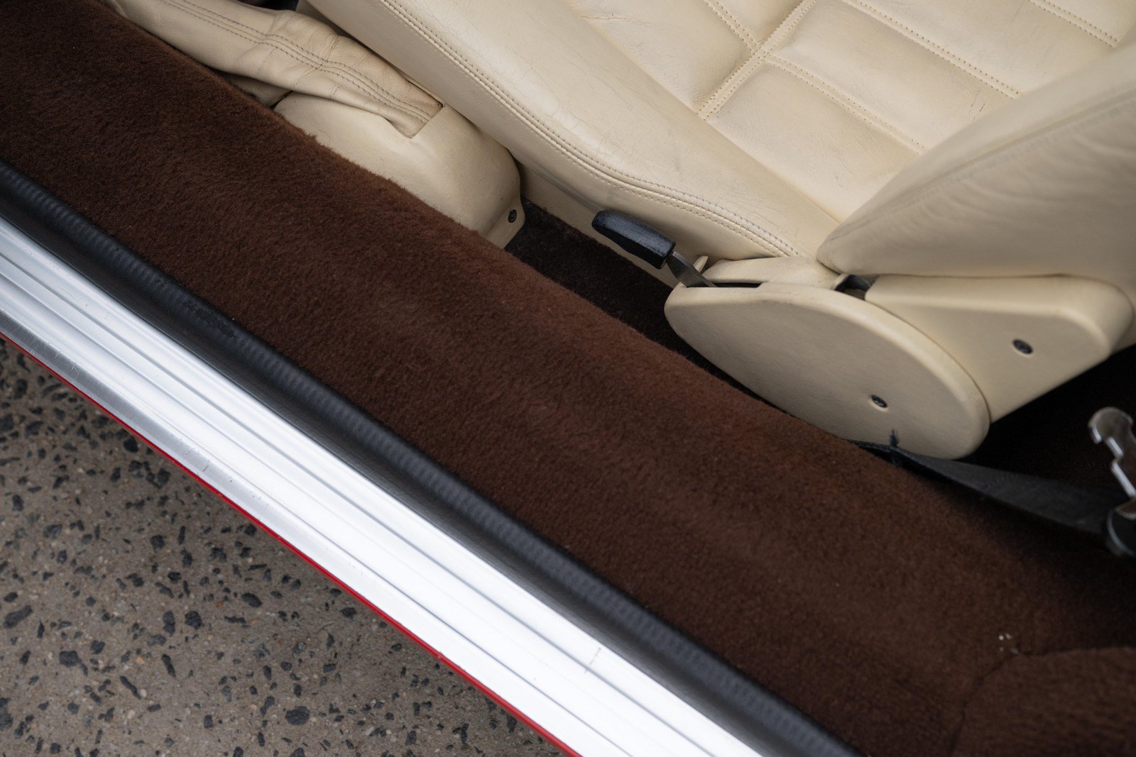 Used 1988 Ferrari 328 GTS RWD image 45