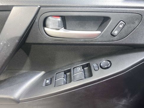 Used 2012 MAZDA MAZDA3 i Touring image 23