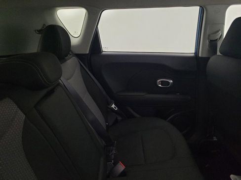 Used 2019 Kia Soul + image 19