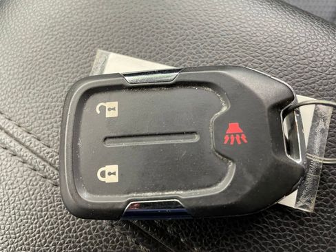Used 2024 GMC Terrain SLE w/ Elevation Edition AWD/4WD image 31