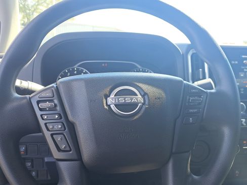 Certified 2025 Nissan Frontier SV image 14