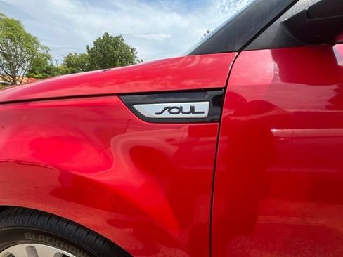 Used 2015 Kia Soul + FWD image 14