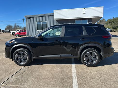 Certified 2025 Nissan Rogue SV image 5