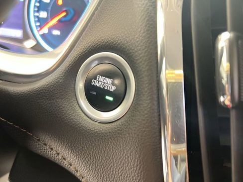 Used 2020 Chevrolet Traverse Premier w/ Redline Edition image 16