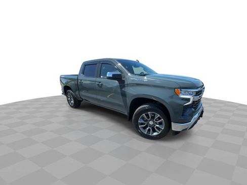 Used 2025 Chevrolet Silverado 1500 LT AWD/4WD image 2