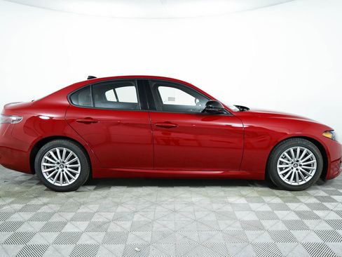 New 2024 Alfa Romeo Giulia Sprint RWD image 8