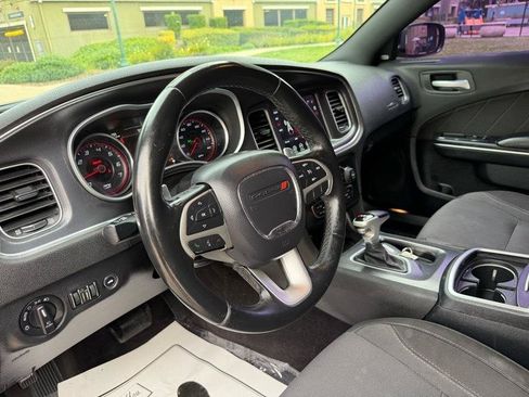 Used 2017 Dodge Charger R/T w/ Navigation & Travel Group RWD image 39