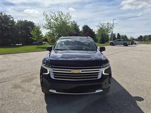 Used 2022 Chevrolet Suburban High Country AWD/4WD image 2