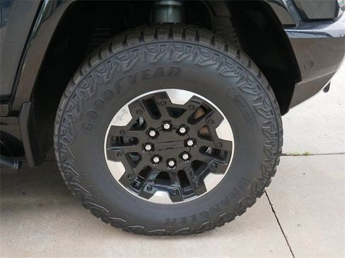 New 2025 GMC Hummer EV 3X w/ Battery Pack, 24 Module Pack image 3