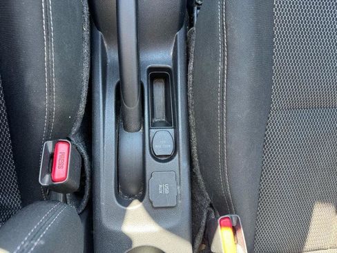 Used 2016 Nissan Versa SV image 15