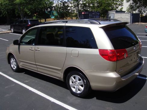 Used 2008 Toyota Sienna LE FWD image 8