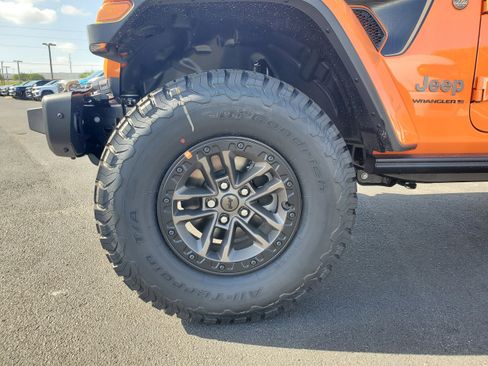 New 2025 Jeep Wrangler Unlimited Rubicon 392 image 10