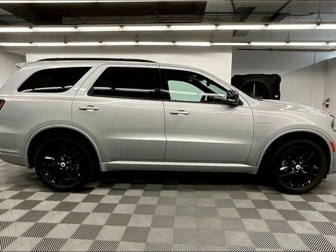 Used 2025 Dodge Durango R/T AWD/4WD image 16