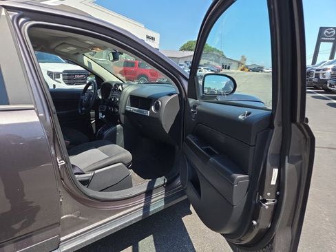 Used 2017 Jeep Compass Sport w/ Power Value Group image 13