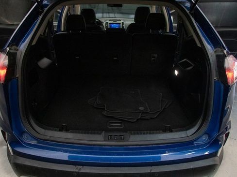 Used 2020 Ford Edge SEL image 19