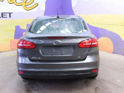 Used 2018 Ford Focus SE image 7