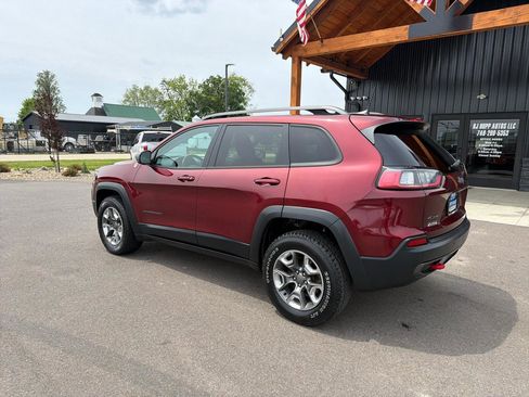 Used 2019 Jeep Cherokee Trailhawk w/ Cold Weather Group AWD/4WD image 6
