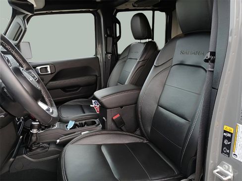 Used 2023 Jeep Wrangler Unlimited Sahara w/ Cold Weather Group image 22