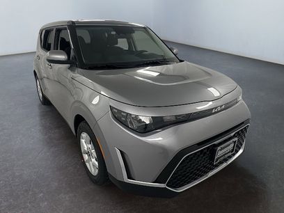 New 2025 Kia Soul LX