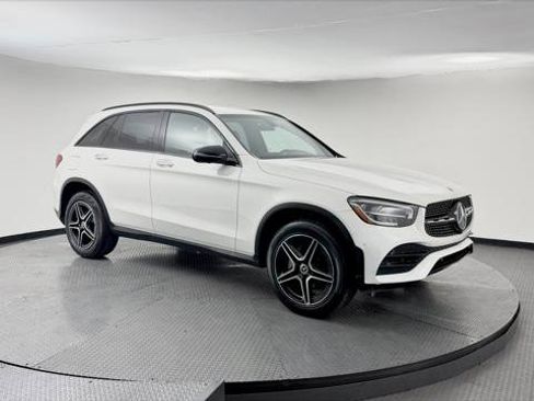 Used 2021 Mercedes-Benz GLC 300 w/ AMG Line image 11