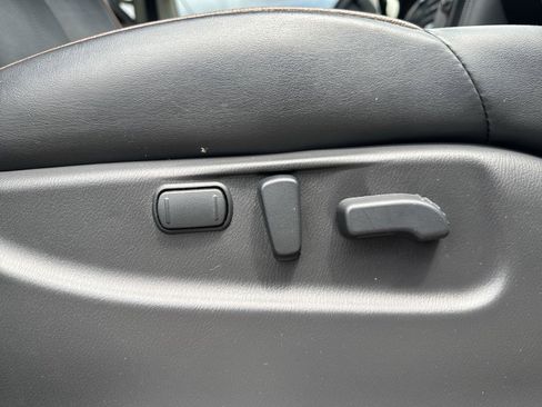 Used 2018 Nissan Armada Platinum w/ Captain Seat Package RWD image 21