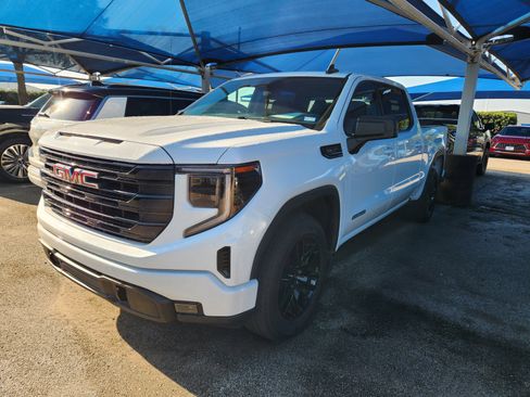 Used 2023 GMC Sierra 1500 Elevation RWD image 2
