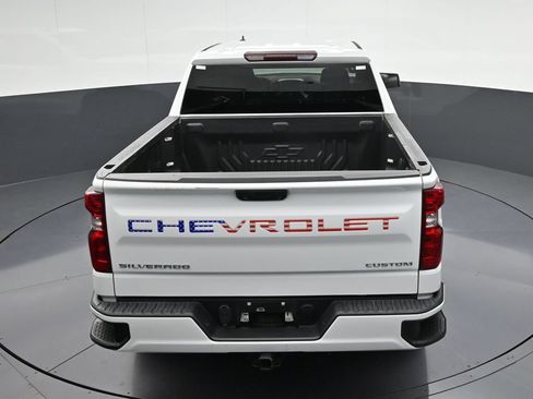 Used 2023 Chevrolet Silverado 1500 Custom RWD image 17