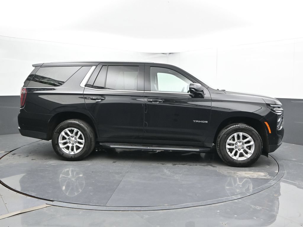 Used 2025 Chevrolet Tahoe LT AWD/4WD image 3