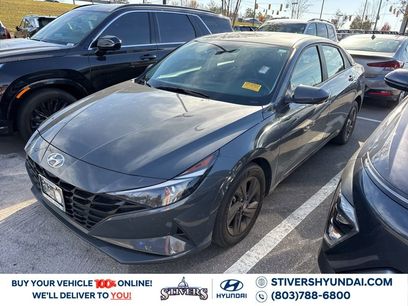 Certified 2023 Hyundai Elantra SEL w/ Preferred Accessory Package